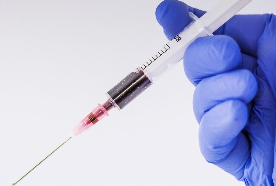 syringe, glove, medical-1291129.jpg